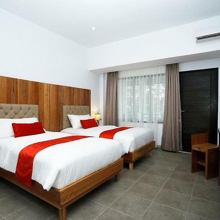 Kahyangan Resort Singkawang Exterior photo
