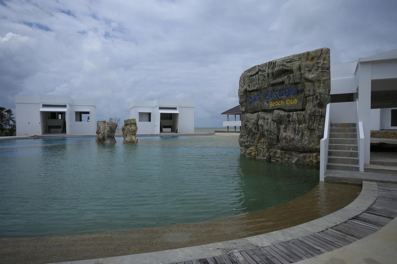 Kahyangan Resort Singkawang Exterior photo